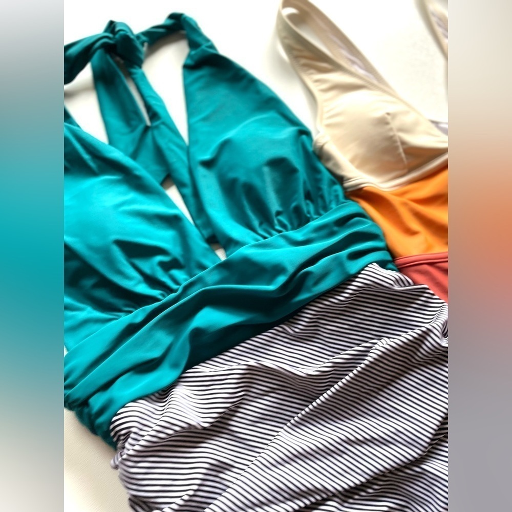 2 Cupshe swimsuits size small